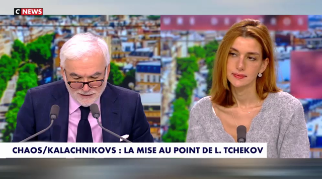 Pascal Praud donne la parole à Lara Tchekov du JDD pour s'expliquer sur son fake proféré à l'antenne dimanche soir. Rames non fournies.